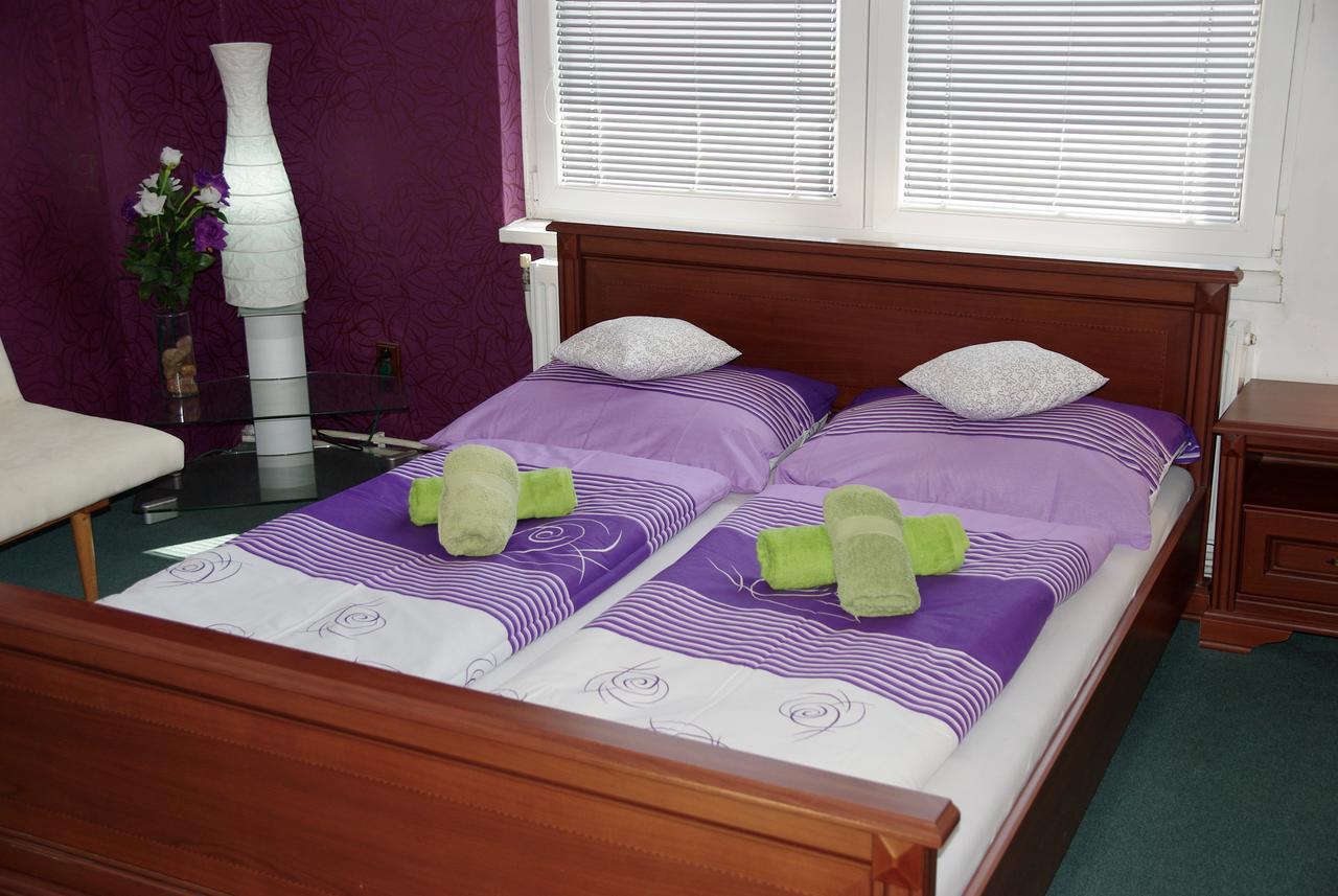 Hostel Humpolec Eksteriør bilde